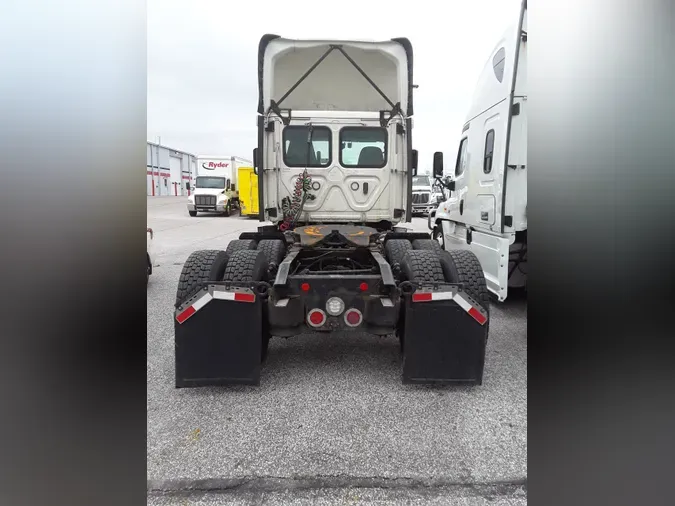 2018 FREIGHTLINER/MERCEDES CASCADIA 125