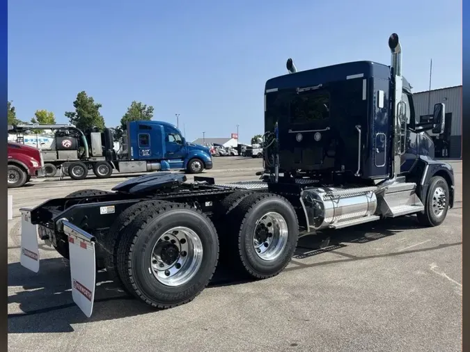 2025 Kenworth T680