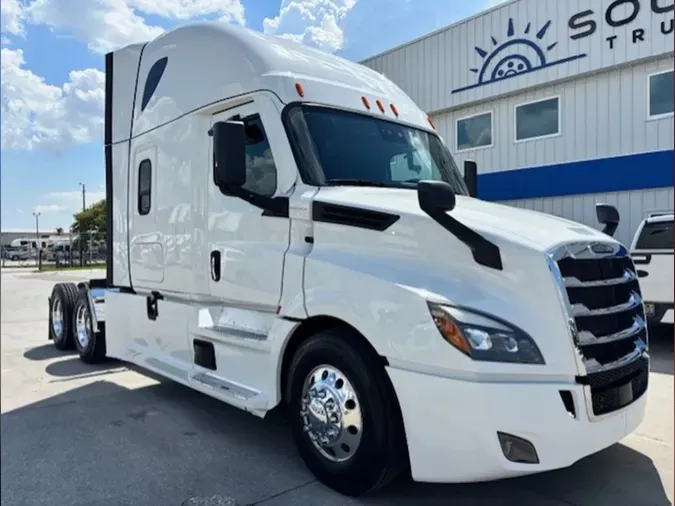 2022 Freightliner Cascadia 126b8f6e75b6d2f53940e827166ab71e723