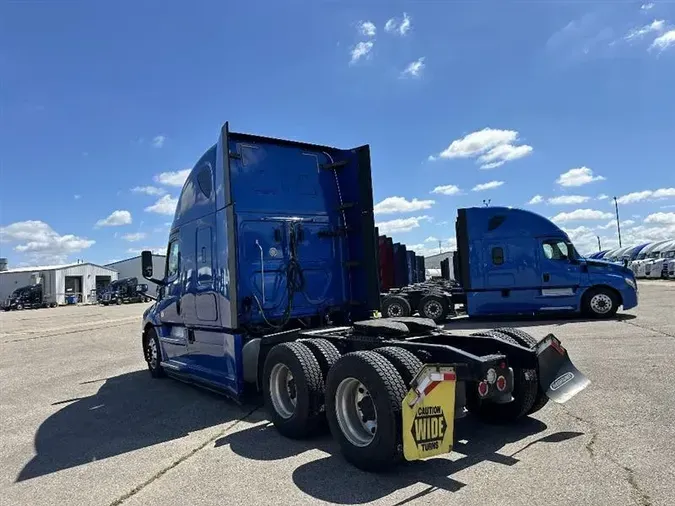 2020 FREIGHTLINER CASCADEVO1