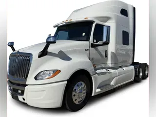 2023 International LT625