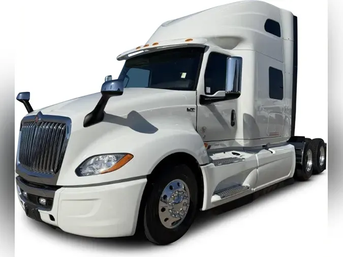 2023 International LT625b8fd7ad7c5dfe621aa4505d304c159f1