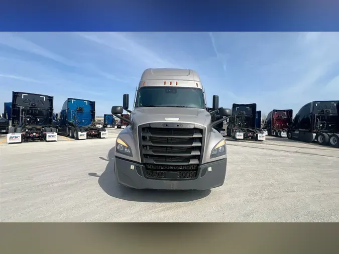 2022 Freightliner Cascadia 126