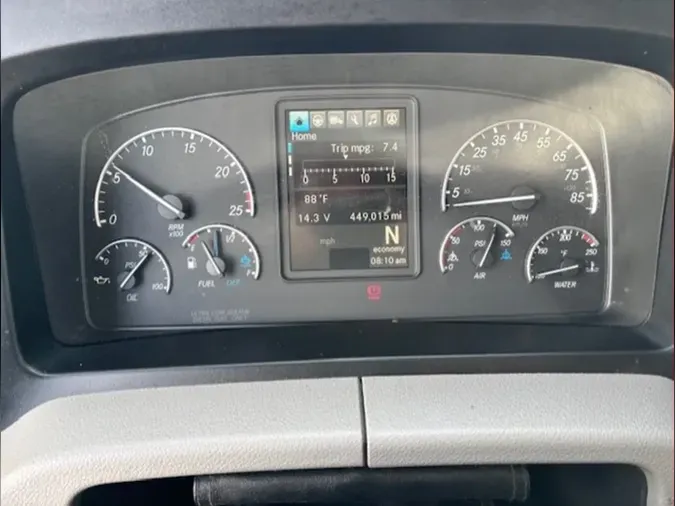 2020 Freightliner Cascadia 126
