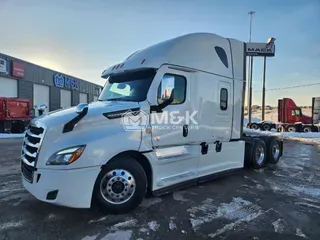 2023 FREIGHTLINER Cascadia 126