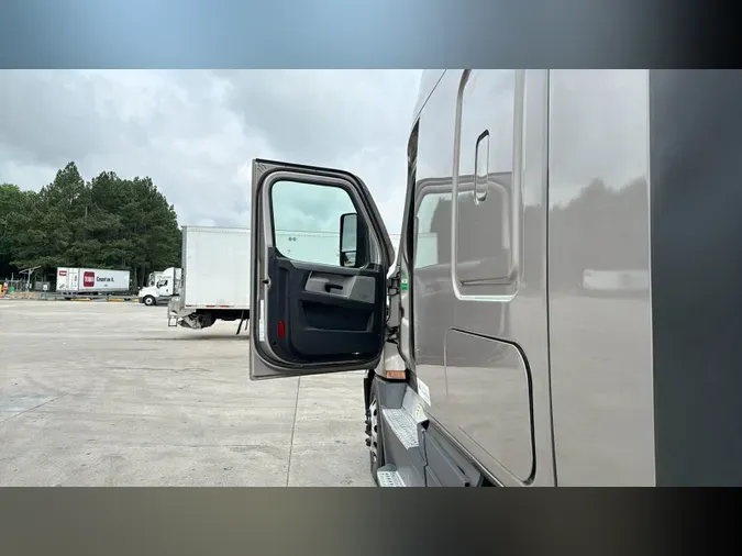 2021 Freightliner Cascadia