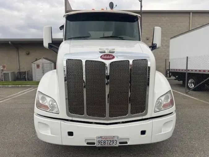2019 Peterbilt 579b90a4b39376768229747b579e43aa590