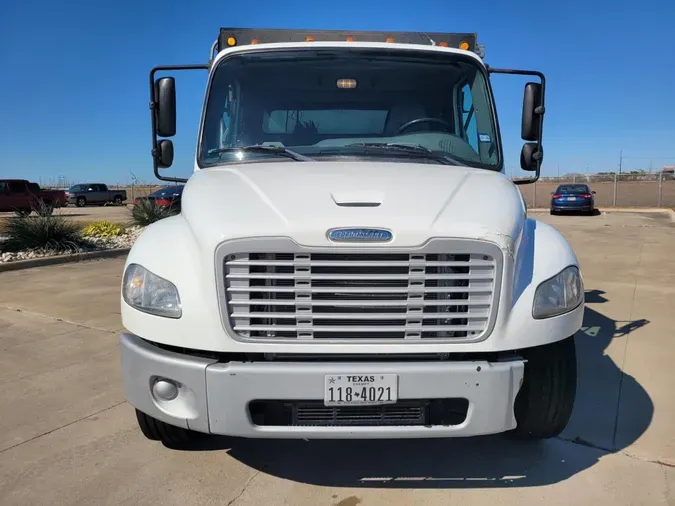 2015 Freightliner Business Class M2 106
