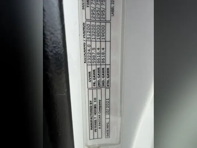2022 Peterbilt 579b90b7eda560d952a0e91060c61bdf408
