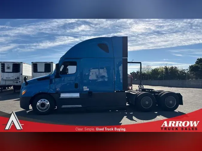 2022 FREIGHTLINER CA126