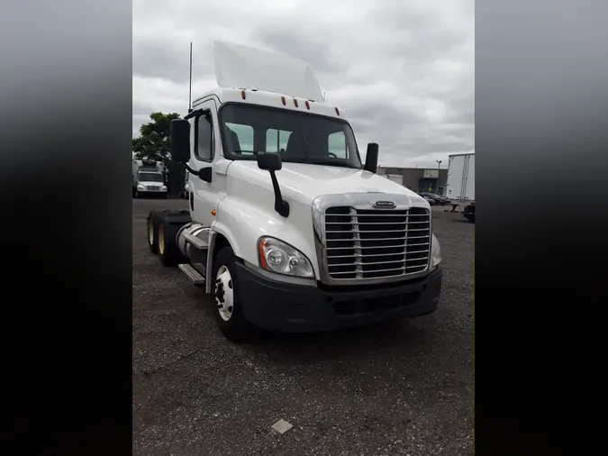 2018 FREIGHTLINER/MERCEDES CASCADIA 125b90ea4673d911b8969597706663fcf6a