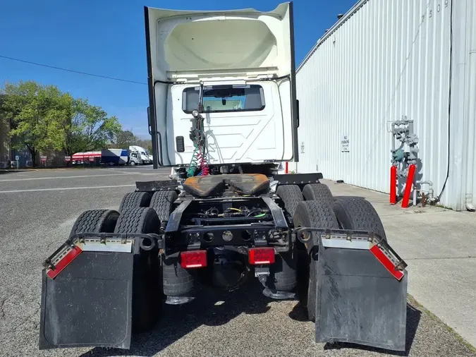 2022 NAVISTAR INTERNATIONAL LT625 DAYCAB T/A