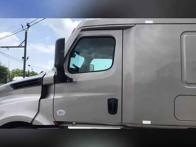 2023 Freightliner Cascadia