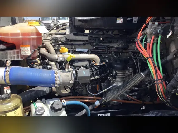 2020 Freightliner Cascadia 126