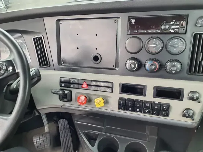 2019 FREIGHTLINER NEW CASCADIA PX12664