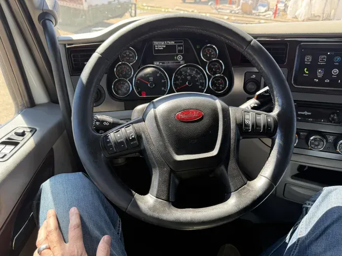 2021 Peterbilt 579