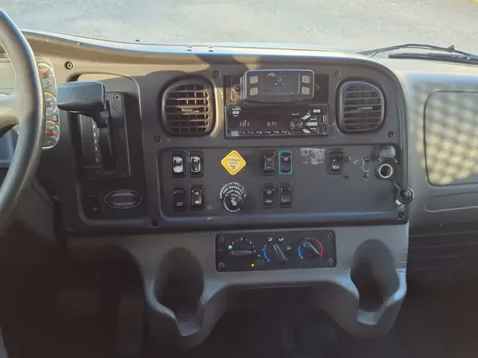 2019 FREIGHTLINER/MERCEDES M2 106b92572fb3b106f9f631ecc9a916a199d