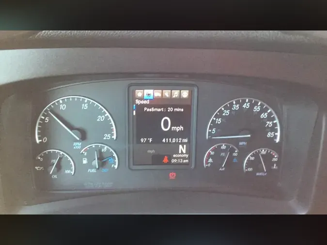 2025 Freightliner Cascadia 126b92a2cfee12962a570f5106dc3ee595c