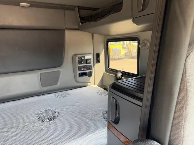 2022 International LT625b92b9f34cee7174250af3c5dcf09ca76