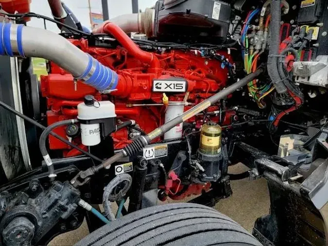 2023 Kenworth W990