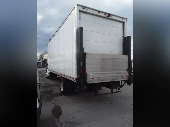 2018 FREIGHTLINER/MERCEDES M2 106