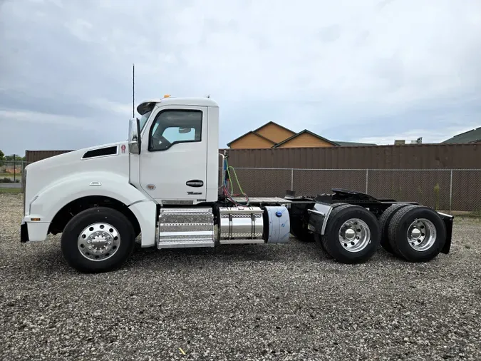 2026 Kenworth T880