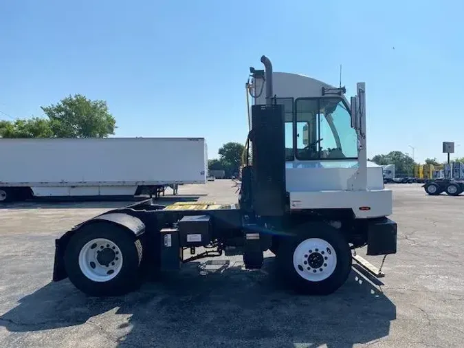 2021 AutoCar ACTT42