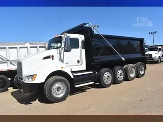 2012 KENWORTH T440