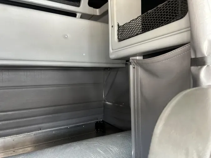 2022 Peterbilt 389