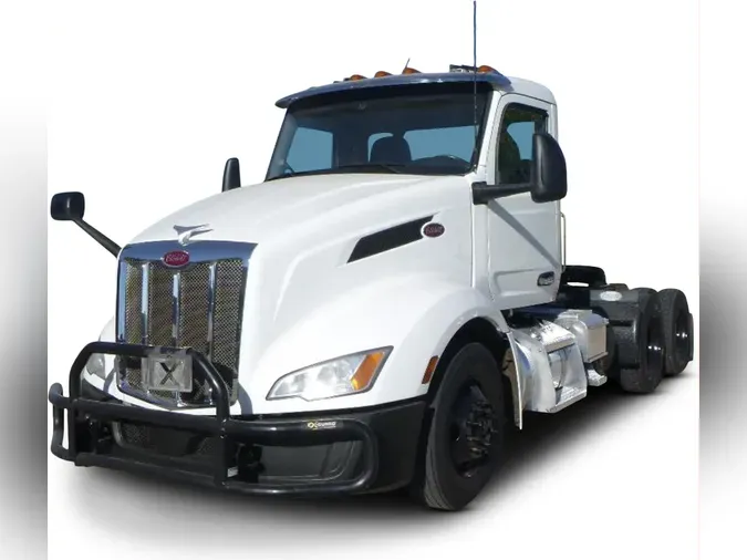 2023 Peterbilt 579b937b5b238276666e6e6eec9ef78fc86
