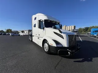 2019 VOLVO VNL760