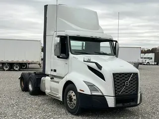 2018 Volvo VNL300