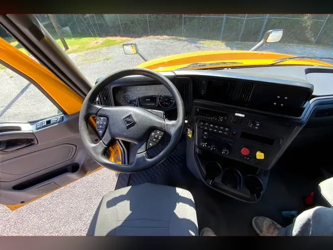 2019 INT LT625 6x4
