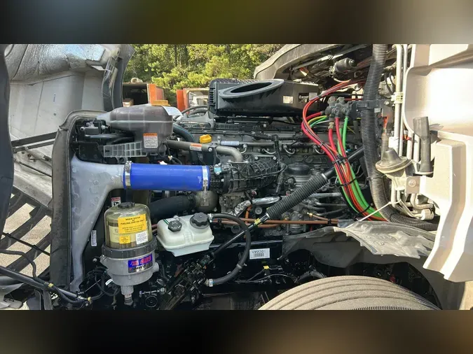 2025 Freightliner Cascadia 126b93f0c29253207b2190966b7bb02e61f