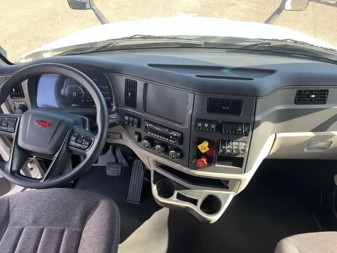 2024 Peterbilt 579