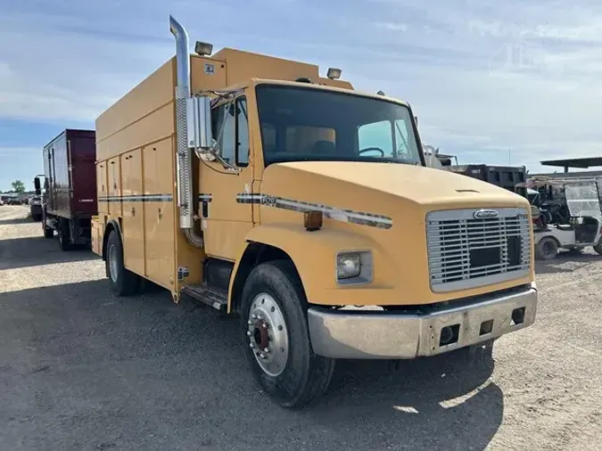 2004 FREIGHTLINER FL70
