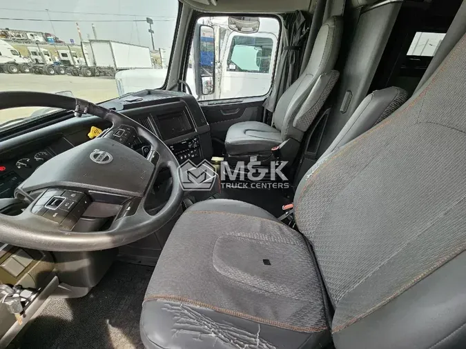 2021 VOLVO VNL64T760