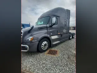 2019 FREIGHTLINER Cascadia 126