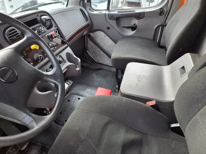 2019 FREIGHTLINER/MERCEDES M2 106b9464854fff328245d67b1b5bc729fc6