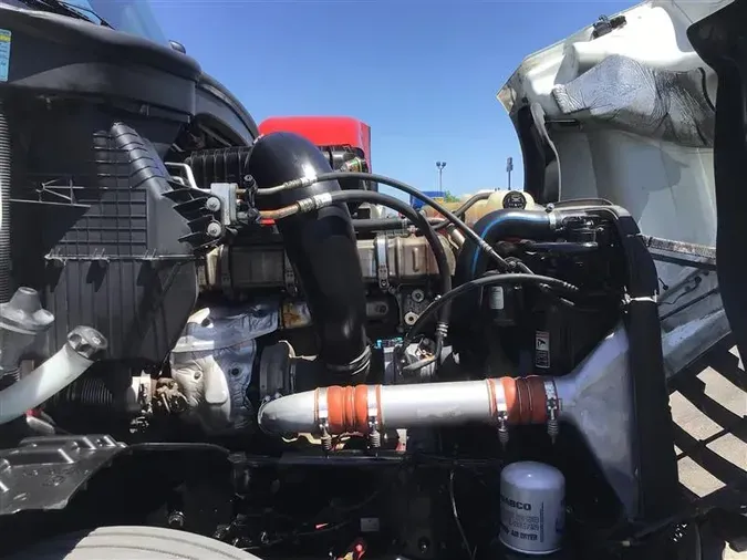 2020 FREIGHTLINER CA126
