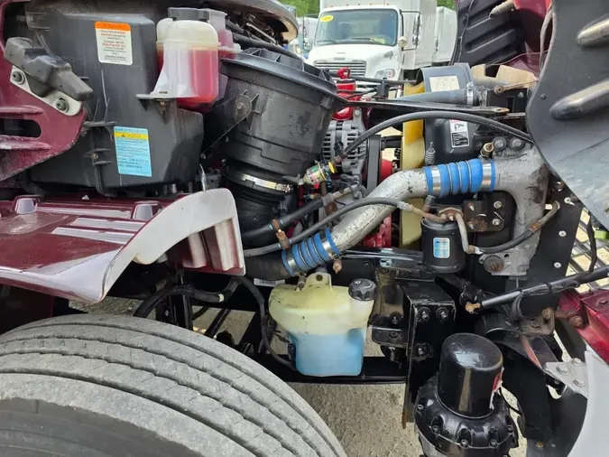 2019 FREIGHTLINER M2 106