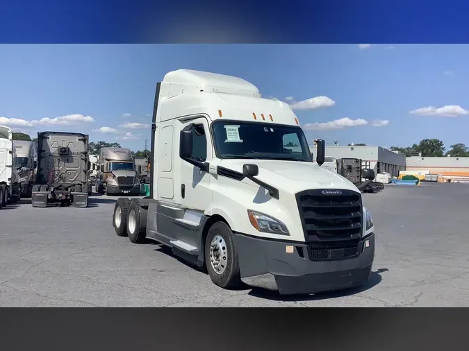 2020 Freightliner Cascadia 126b947b880af4b0af92c0b94a699d8eb38