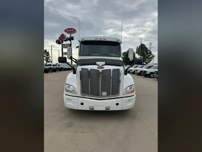2022 Peterbilt 579b94df53c01e1883b265d3a49cd992196