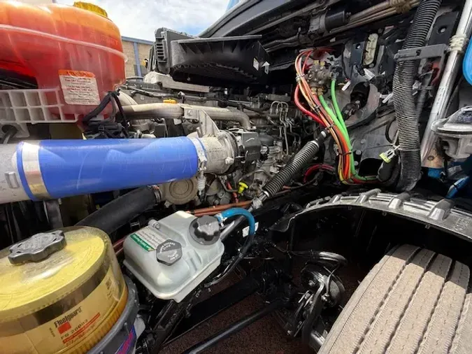 2021 FREIGHTLINER CASCADEVO1