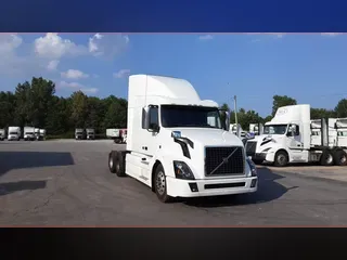 2018 Volvo VNL 740