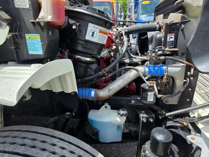 2019 FREIGHTLINER M2 106