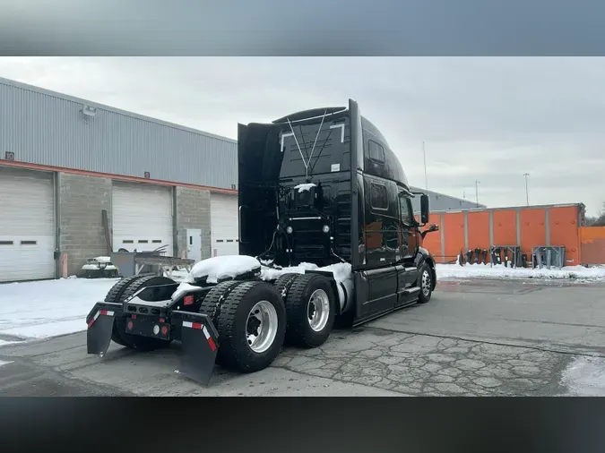 2023 Volvo VNL860