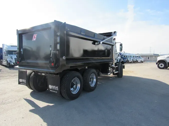 2026 MACK GR64B