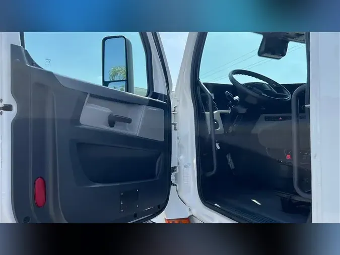 2020 FREIGHTLINER CA126