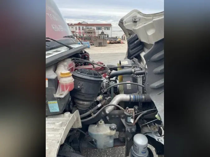 2020 FREIGHTLINER/MERCEDES M2 106